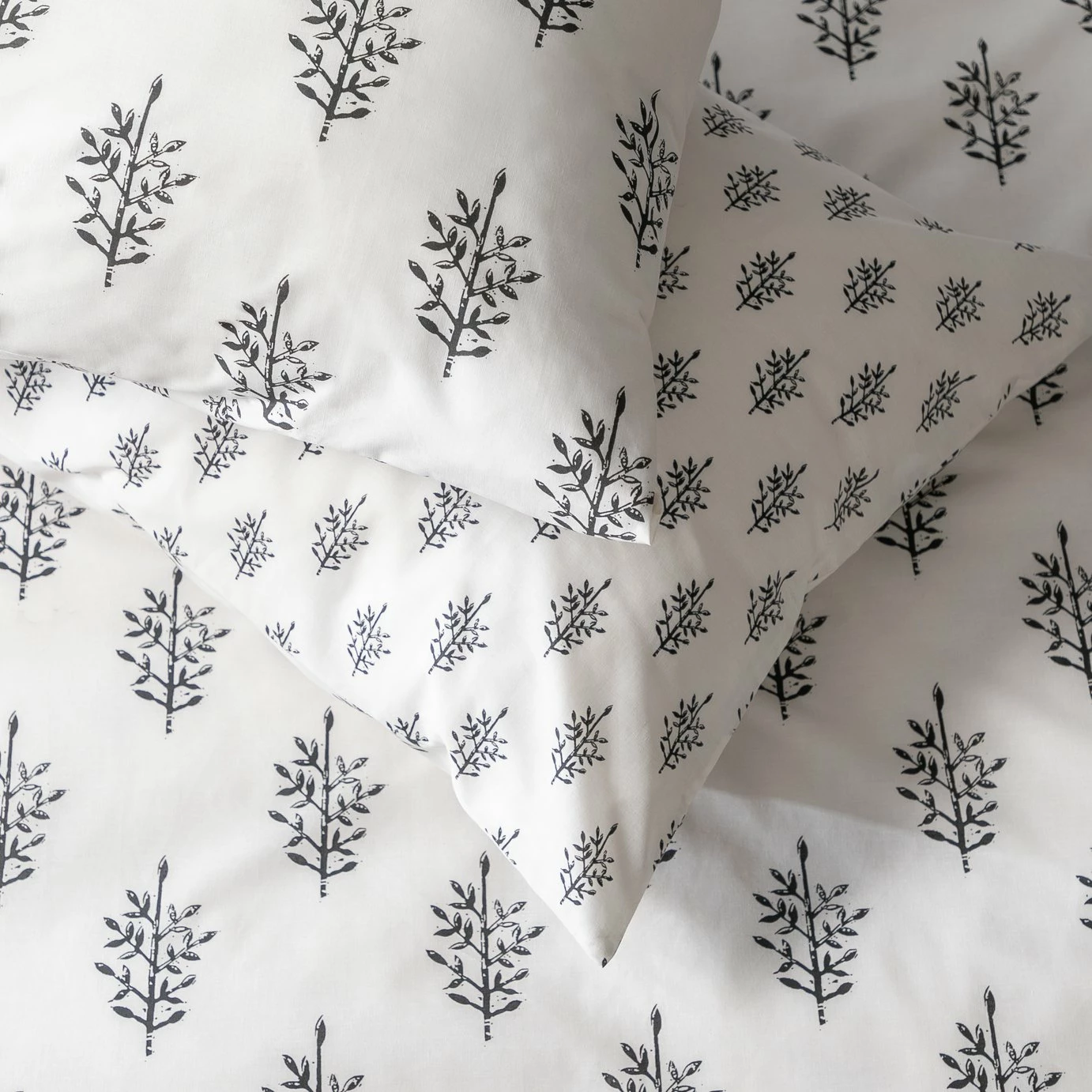 Habitat Woodblock Leaf White Bedding Set - Single 4 Habitat Woodblock Leaf White Bedding Set - Single - Image 4