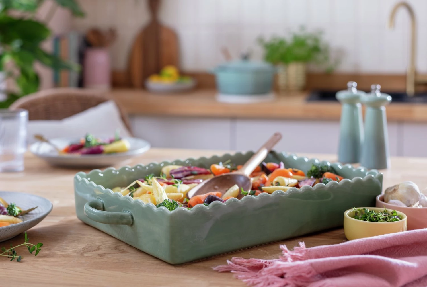 Habitat Herbalist Large Ceramic Roaster 2 Habitat Herbalist Large Ceramic Roaster - Image 2