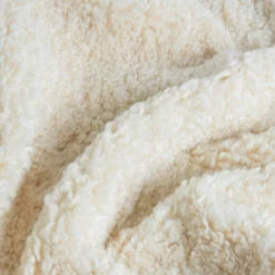 Habitat Shearling Throw - Oatmeal - 150x200cm 10 Habitat Shearling Throw - Oatmeal - 150x200cm -Habitat Sales Store 3069134 R Z003A