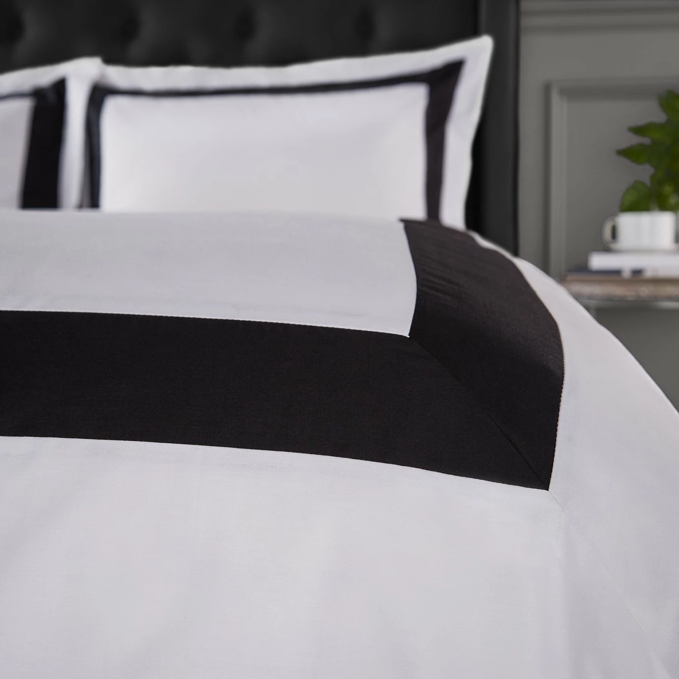 Bianca Cotton 180 TC Tailored Black Bedding Set - Double 4 Bianca Cotton 180 TC Tailored Black Bedding Set - Double - Image 4