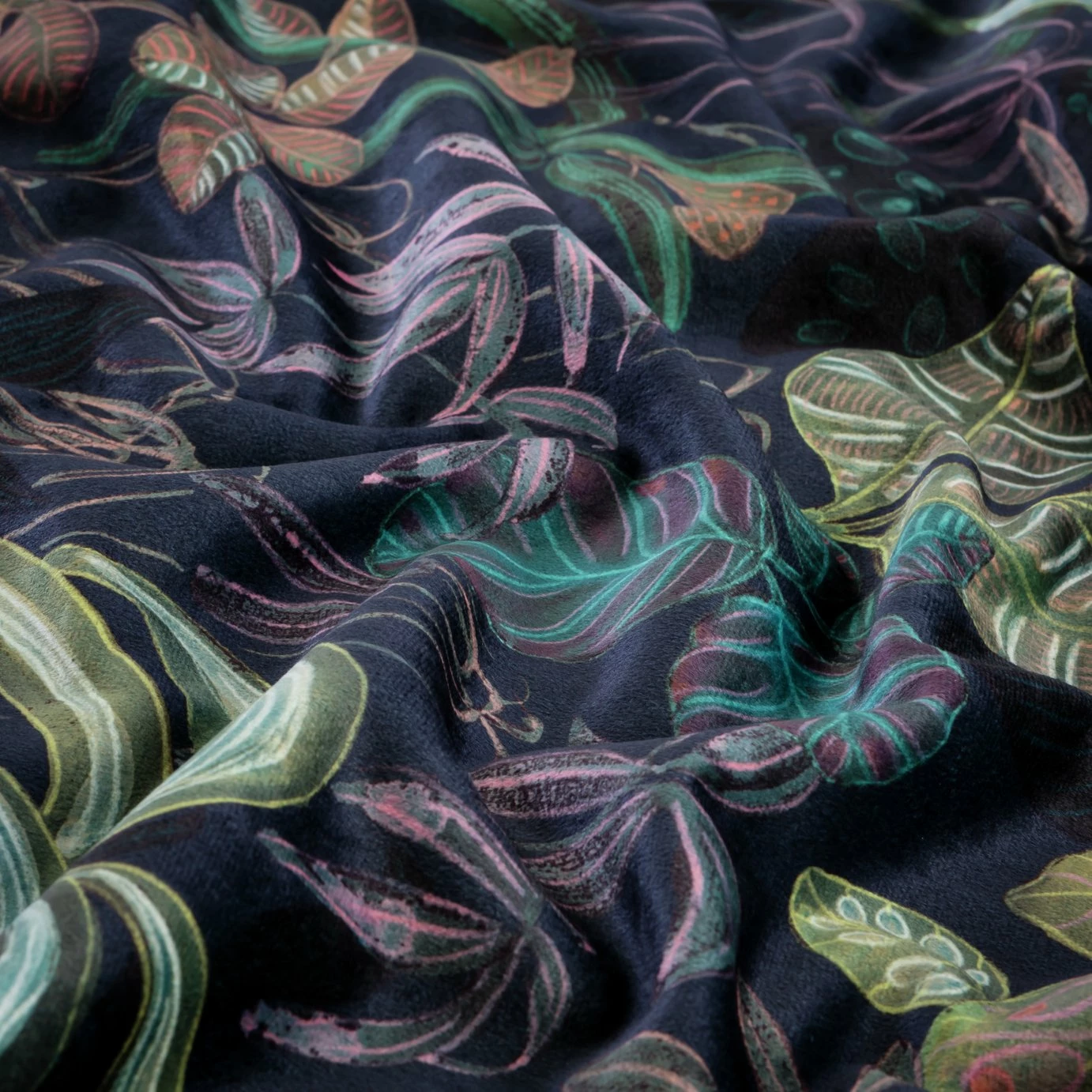 Habitat Botanical Faux Fur Throw - Multi - 125x150cm 4 Habitat Botanical Faux Fur Throw - Multi - 125x150cm - Image 4