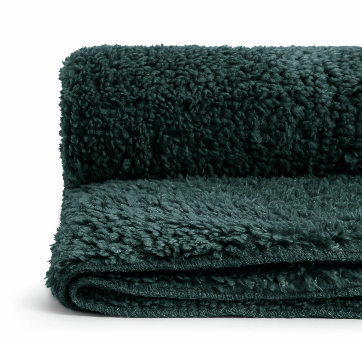 Habitat Faux Shearling Throw - Green - 125X150cm 4 Habitat Faux Shearling Throw - Green - 125X150cm - Image 4