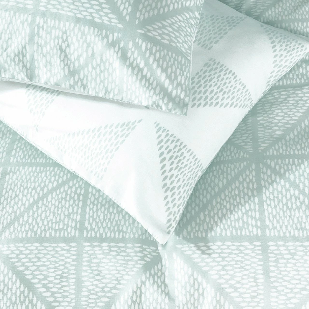 Habitat Stockholm Diamond Dash Duck Egg Bedding Set - Single 4 Habitat Stockholm Diamond Dash Duck Egg Bedding Set - Single - Image 4