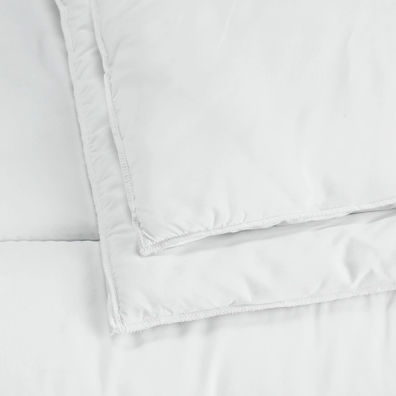 Habitat Supersoft Washable 4.5 Tog Duvet - Single 2 Habitat Supersoft Washable 4.5 Tog Duvet - Single - Image 2