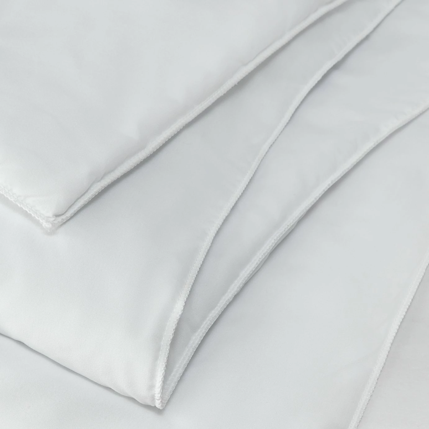 Habitat Supersoft Washable 4.5 Tog Duvet - Single 3 Habitat Supersoft Washable 4.5 Tog Duvet - Single - Image 3
