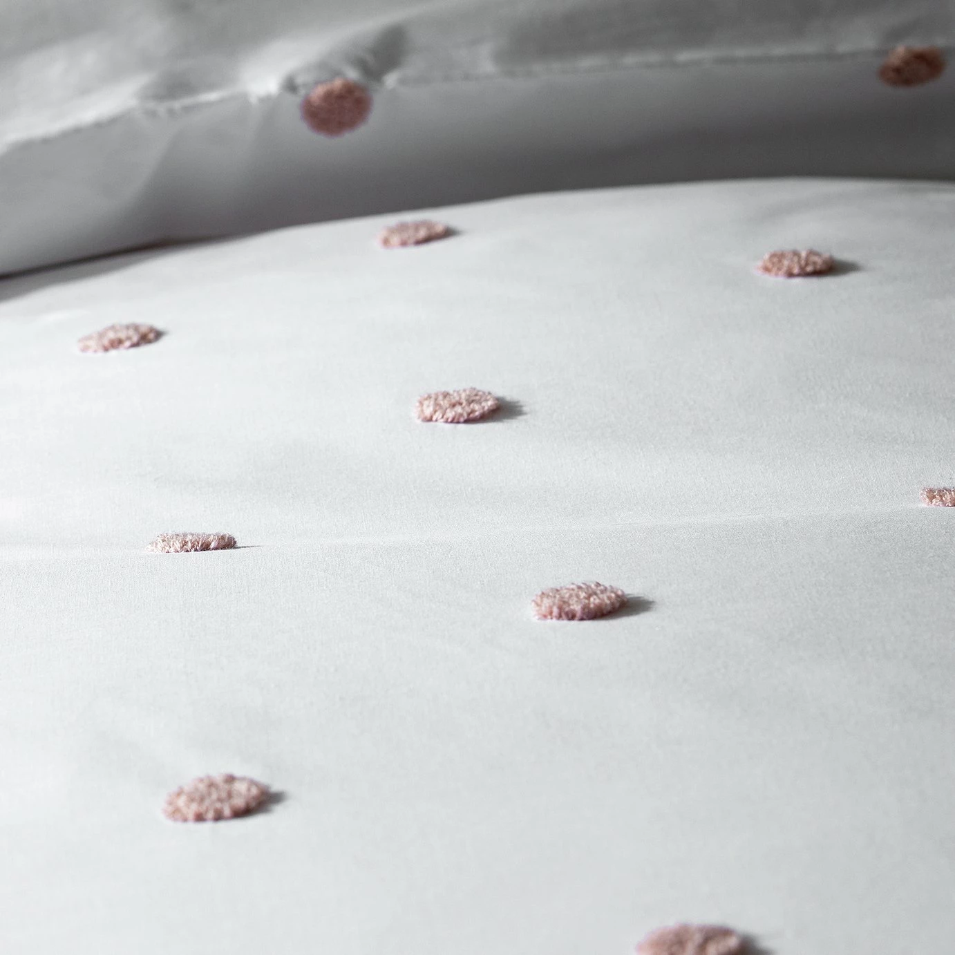 Habitat Tufted Spot Blush Pink Bedding Set - Single 5 Habitat Tufted Spot Blush Pink Bedding Set - Single - Image 5