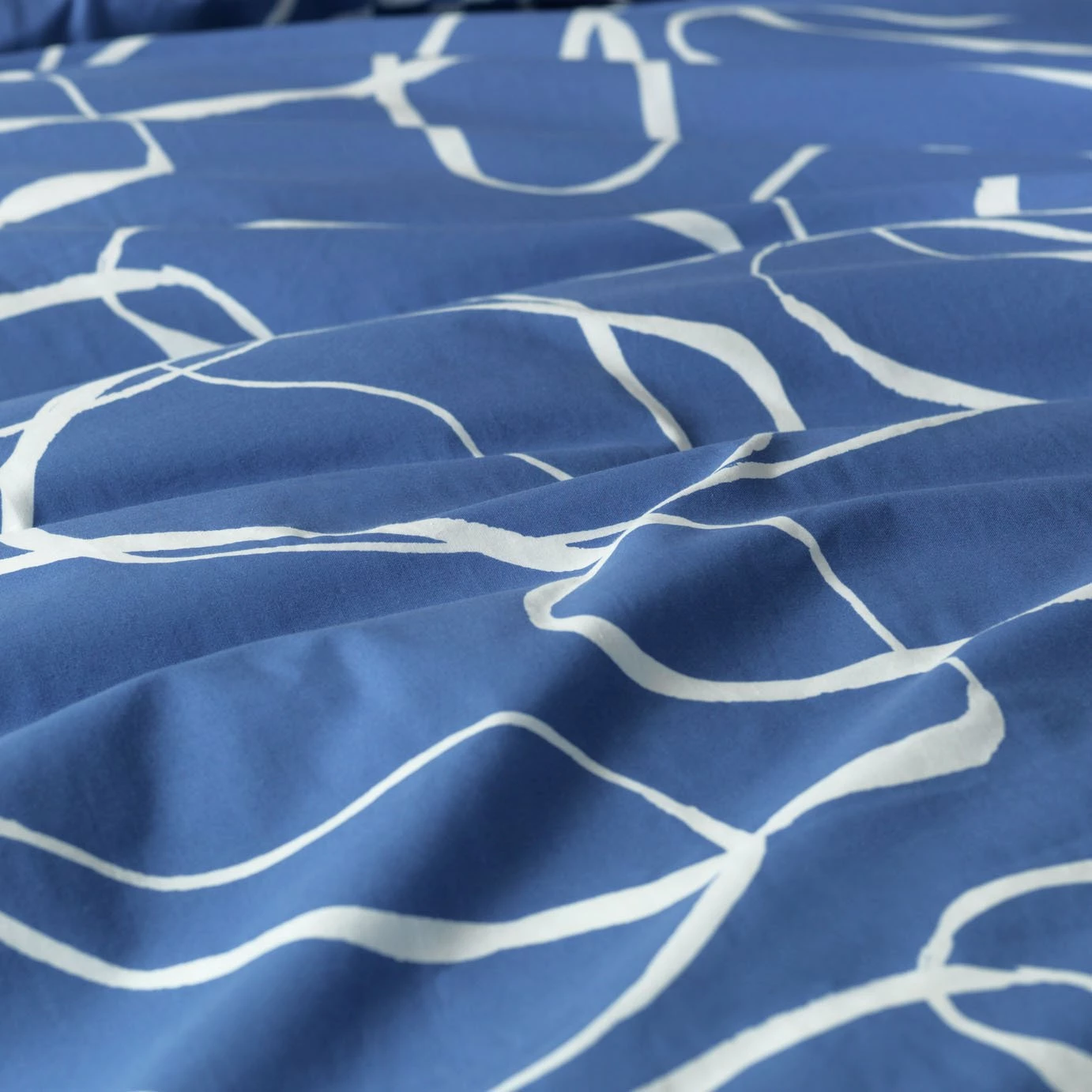 Habitat Linear Pebbles Blue & White Bedding Set - Single 7 Habitat Linear Pebbles Blue & White Bedding Set - Single - Image 7