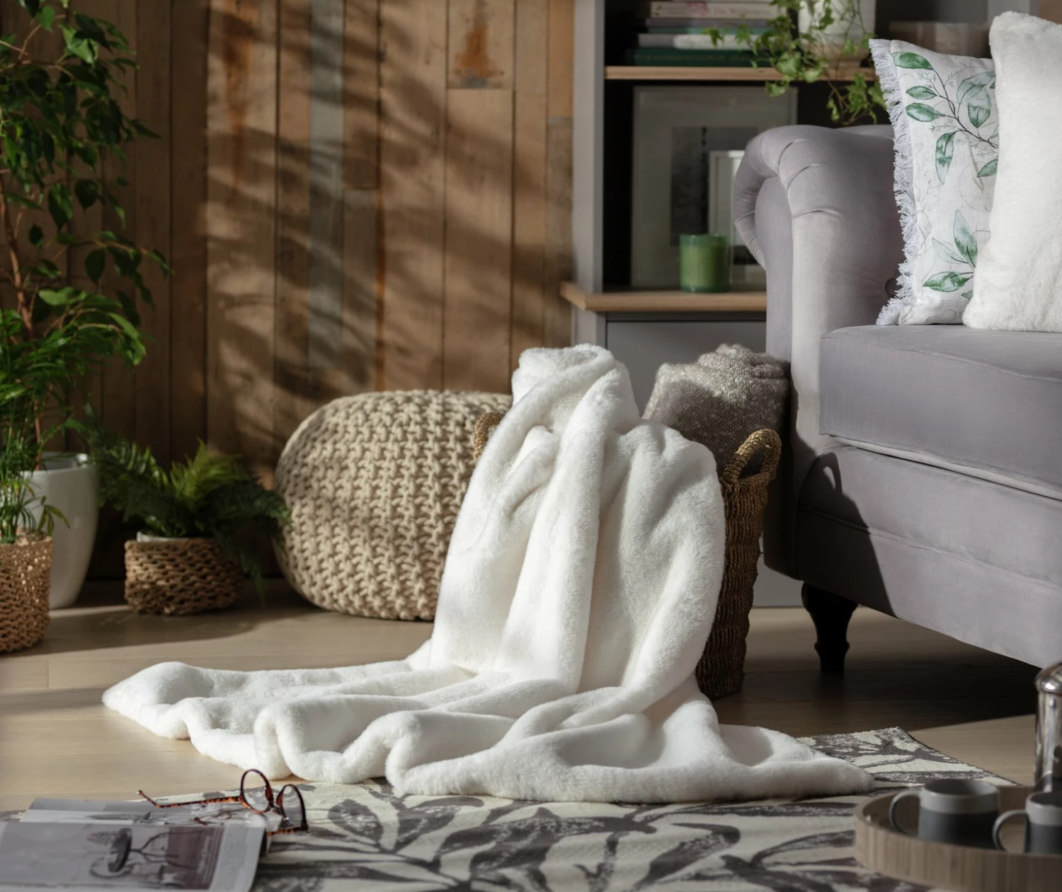 Habitat Faux Fur Plain Throw - Cream - 125x150cm 2 Habitat Faux Fur Plain Throw - Cream - 125x150cm - Image 2