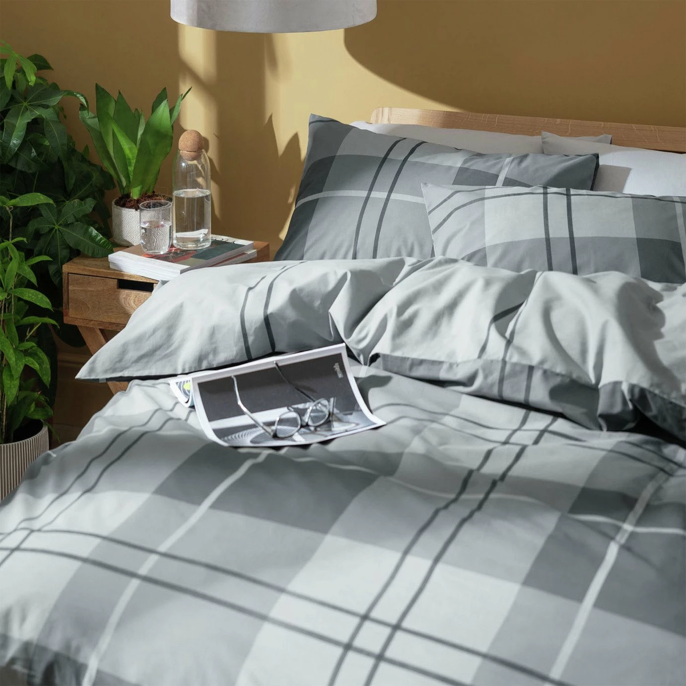 Habitat Check Charcoal Grey Bedding Set - Single 2 Habitat Check Charcoal Grey Bedding Set - Single - Image 2