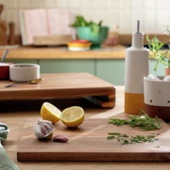 Habitat Global Sliding Wooden Chopping Board -Habitat Sales Store 9579628 R Z001C