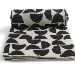 Habitat Geo Woven Throw - Black & White - 120x170cm 6 Habitat Geo Woven Throw - Black & White - 120x170cm -Habitat Sales Store 9646733 R Z002A